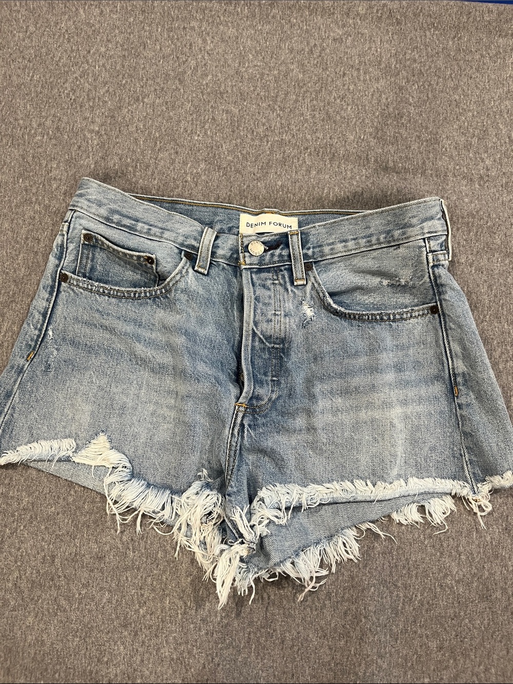 Denim Forum the Ex Boyfriend Short, light blue, size 29.